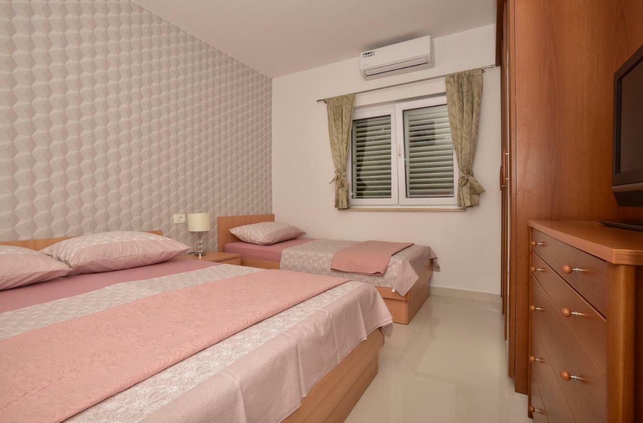 Ivana Apartments Makarska Exterior foto