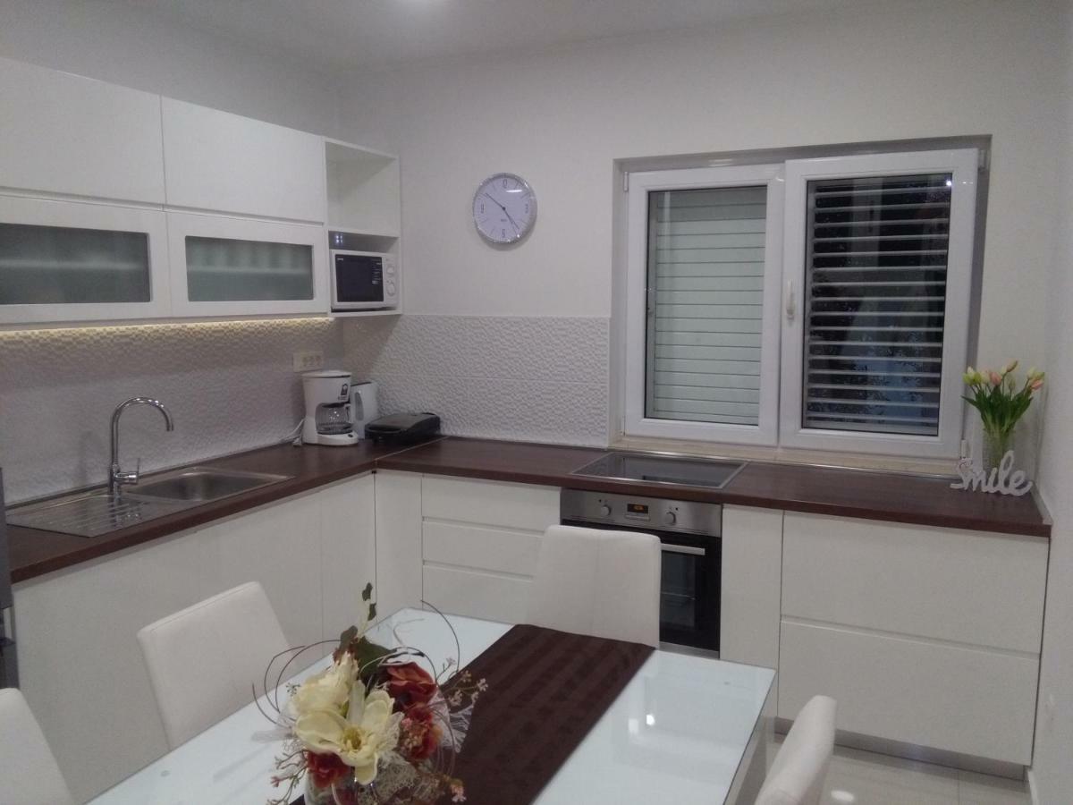 Ivana Apartments Makarska Exterior foto