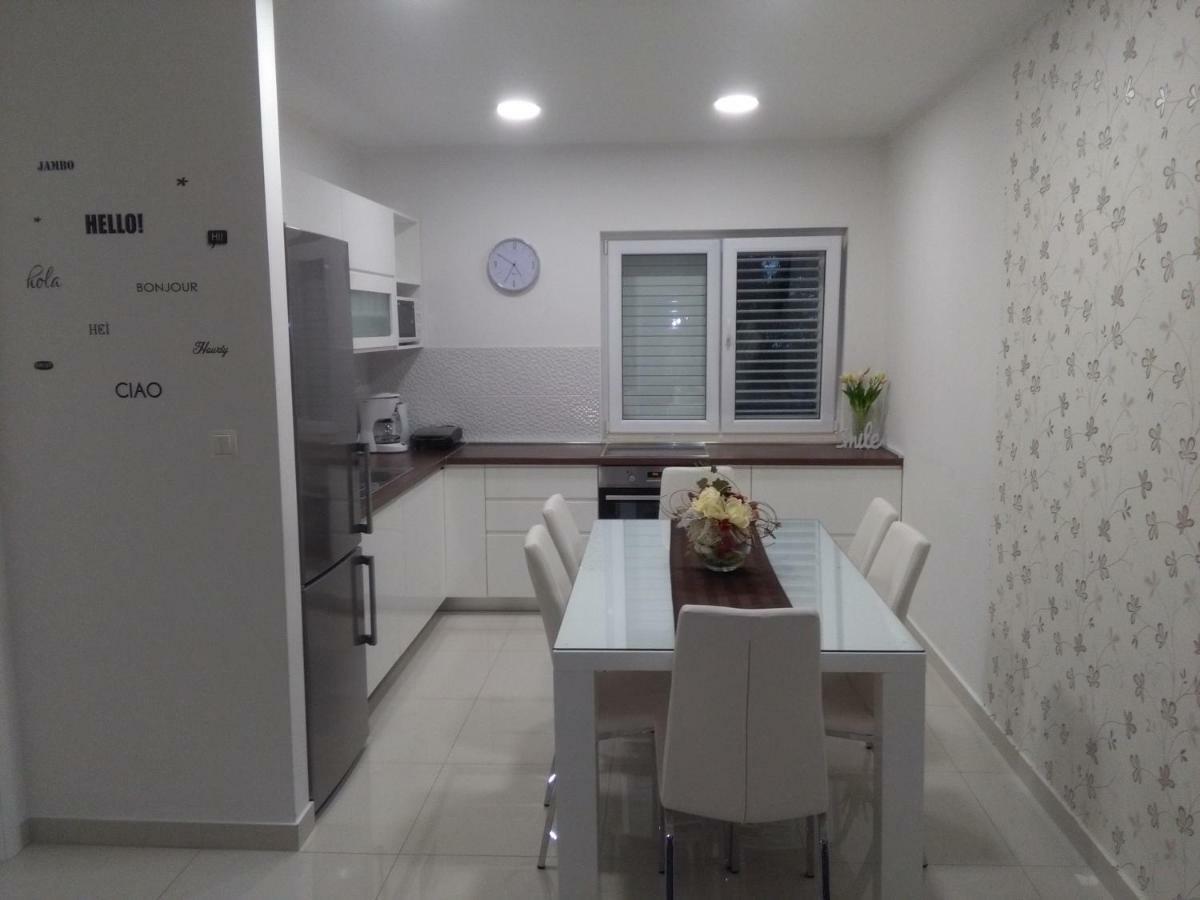 Ivana Apartments Makarska Exterior foto